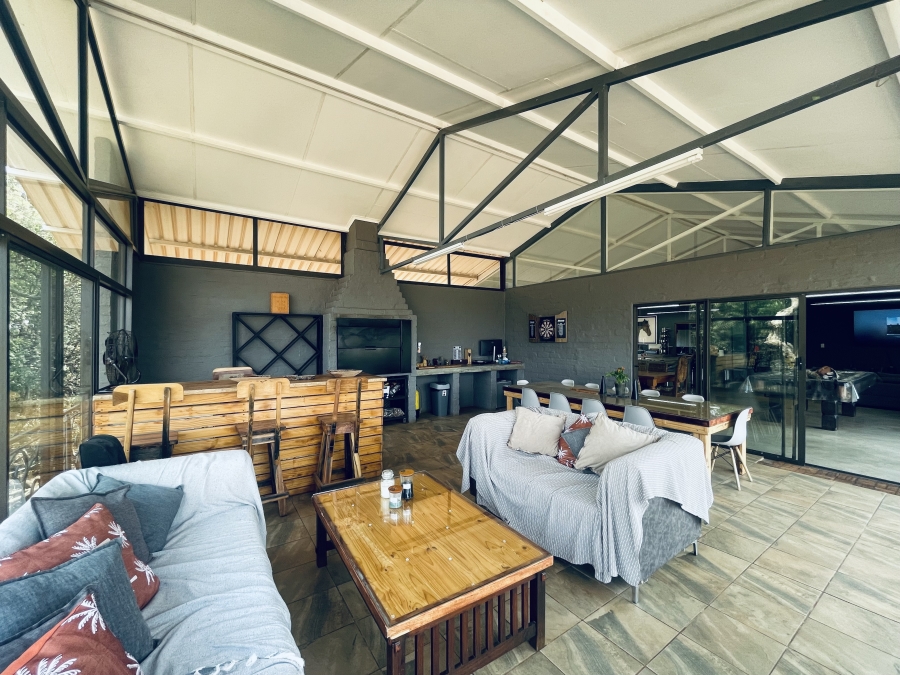 4 Bedroom Property for Sale in Silver Creek Gorge Estate North West